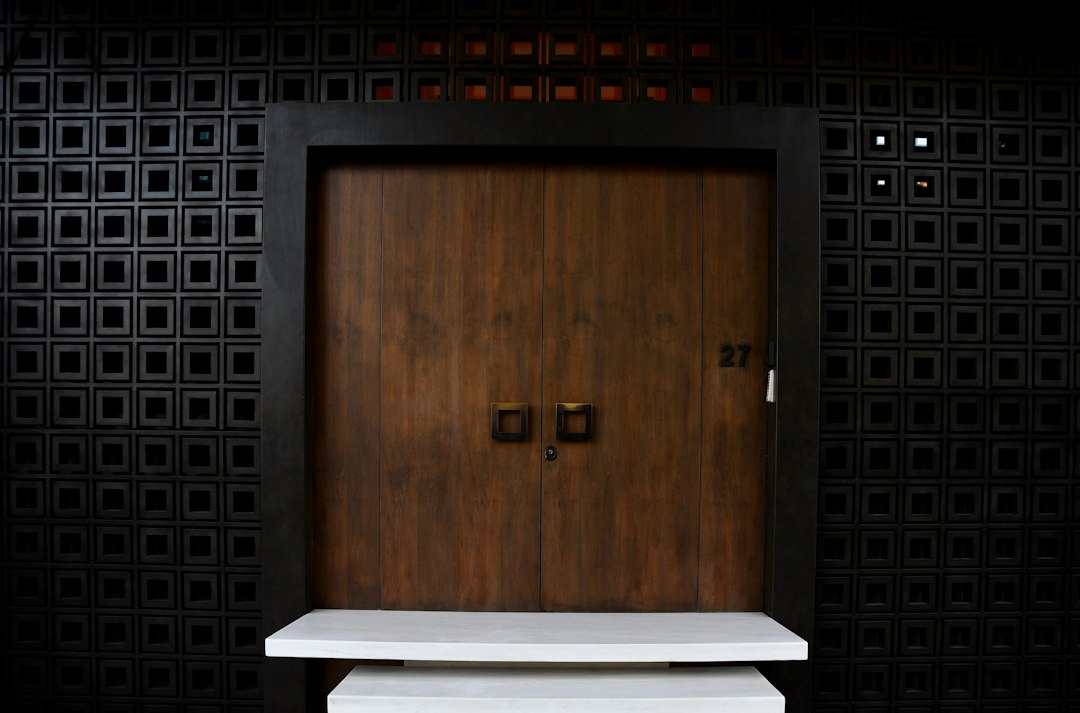 How to Match Interior Doors With Textured Walls Without Losing Visual Calm